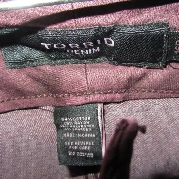 Plus size 16 Torrid 3 button zipper jeggings in Oxblood color pants jeans womens - Picture 4 of 4